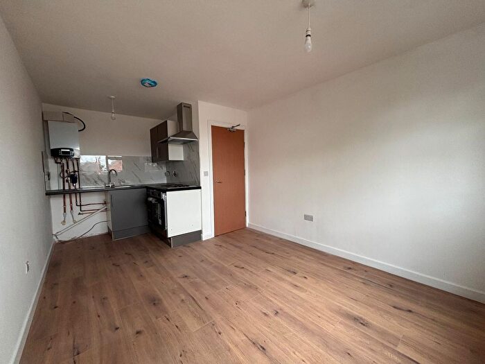 2 Bedroom Flat To Rent In Melton Road, Leicester, LE4