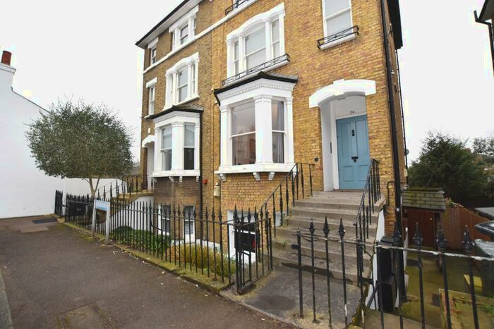1 Bedroom Flat To Rent In Wemyss Road Blackheath, SE3