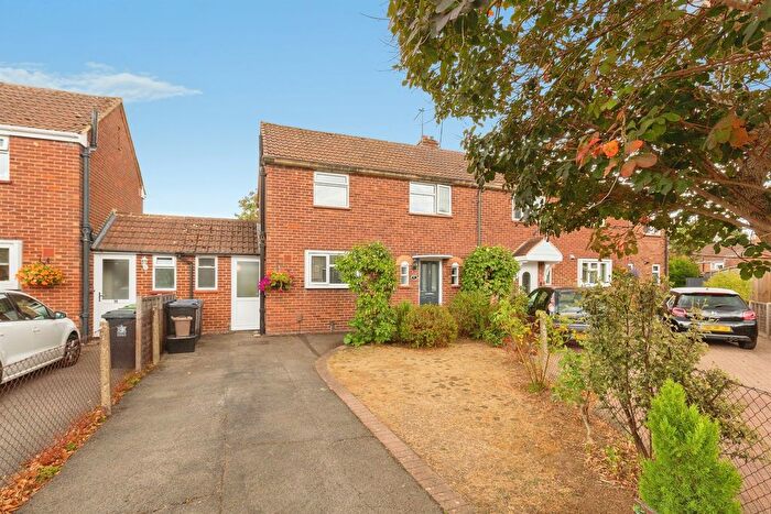 2 Bedroom Semi-detached House For Sale In Grenville Close, Burnham, Slough, SL1
