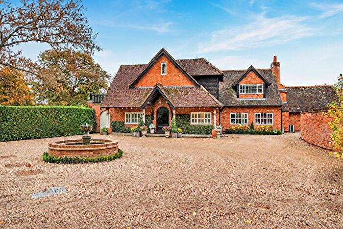 4 Bedroom Equestrian Property For Sale In Warren Lane, Pyrford, Woking, Surrey, GU22