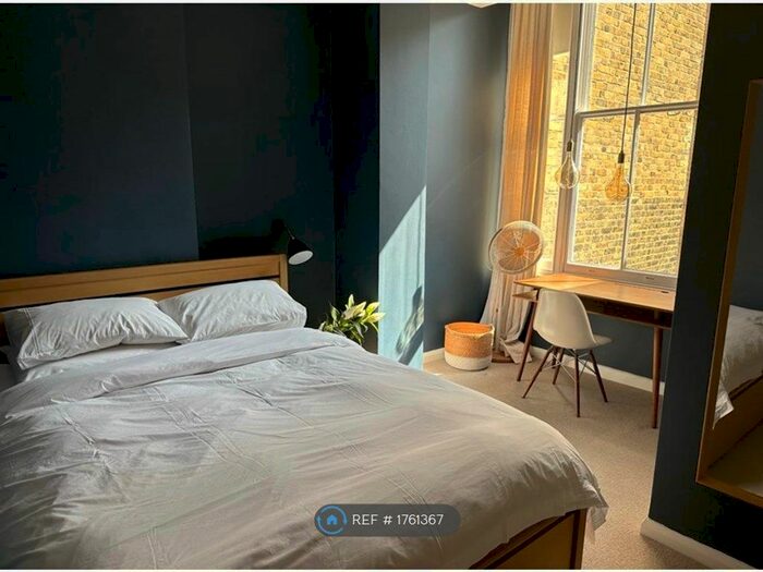 1 Bedroom Flat To Rent In St. Georges Drive, London, SW1V