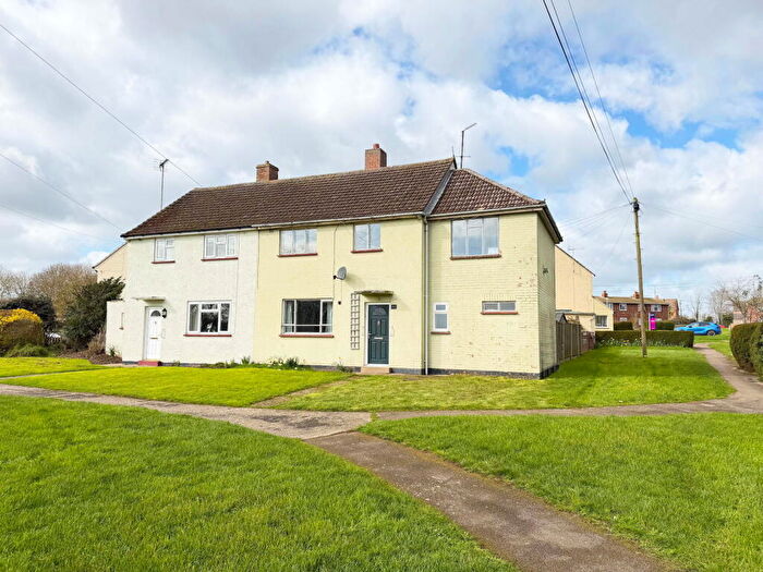 4 Bedroom Semi Detached House For Sale In Currants Farm Road, Braintree, Essex, CM7