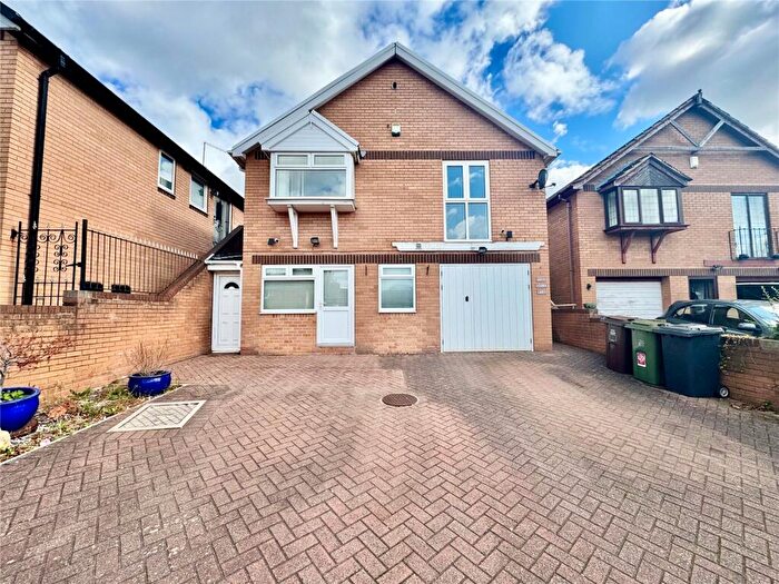 3 Bedroom Detached House For Sale In Stoneacre Avenue, Sheffield, South Yorkshire, S12