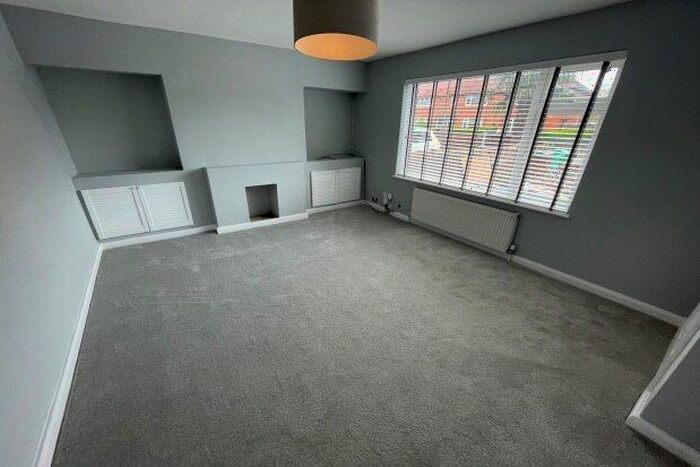 3 Bedroom Terraced House To Rent In Woodfield Road, Nottingham, NG8