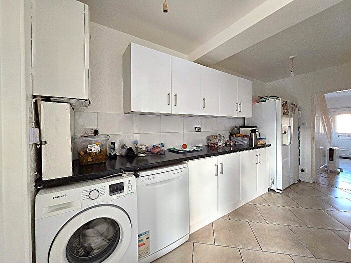 3 Bedroom Terraced House For Sale In Watersmeet Road, Wyken, CV2