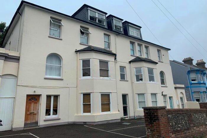 2 Bedroom Flat To Rent In Richmond Road, Brighton, BN2