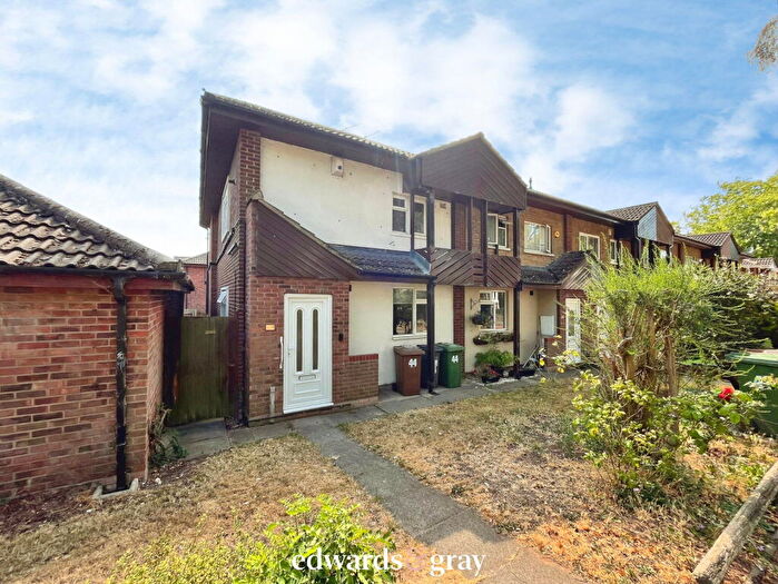 3 Bedroom End Of Terrace House For Sale In Stonebridge Crescent, Birmingham, B37