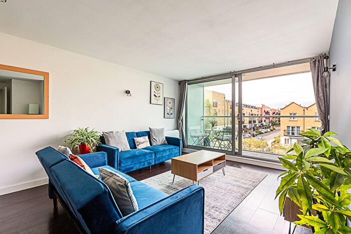 2 Bedroom Flat To Rent In Candy Wharf, Copperfield Road, London, London, E3