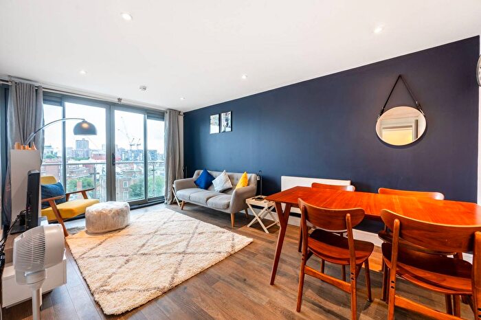 2 Bedroom Flat To Rent In High Road, Wembley, HA9