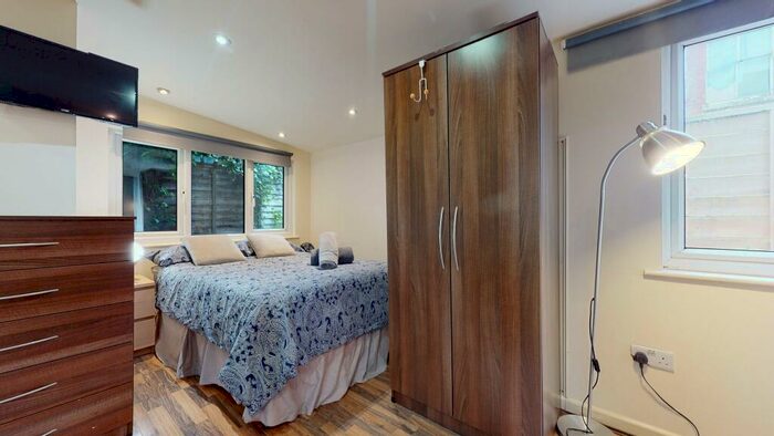 Studio To Rent In Chichele Road, NW2