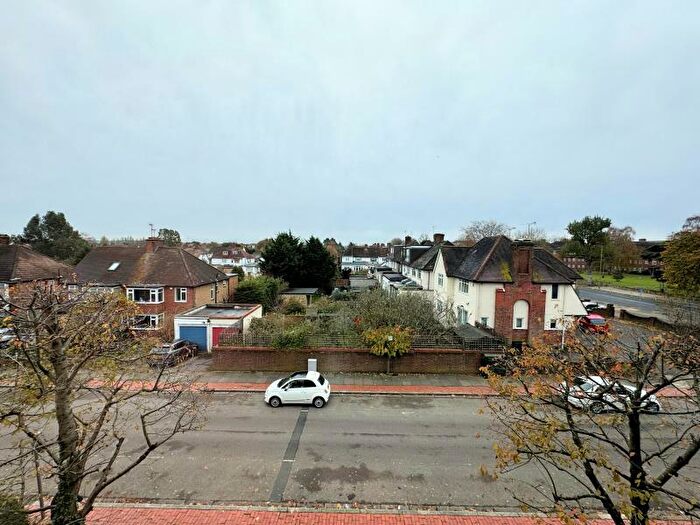 1 Bedroom Retirement Property For Sale In Hamilton Square, North Finchley, N12