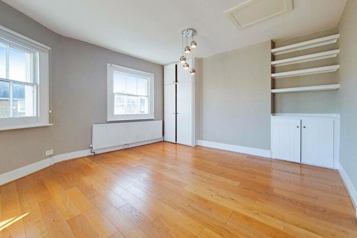 2 Bedroom Maisonette To Rent In Burnt Ash Road, Blackheath, London, SE12