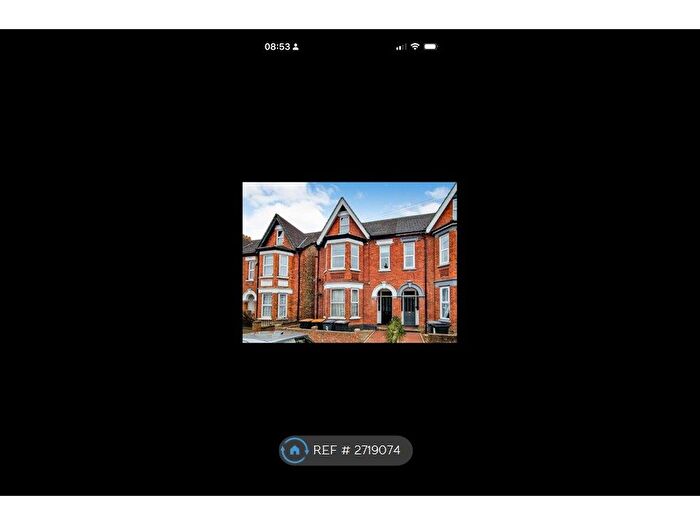 1 Bedroom Flat To Rent In Goldington Avenue, Bedford, MK40