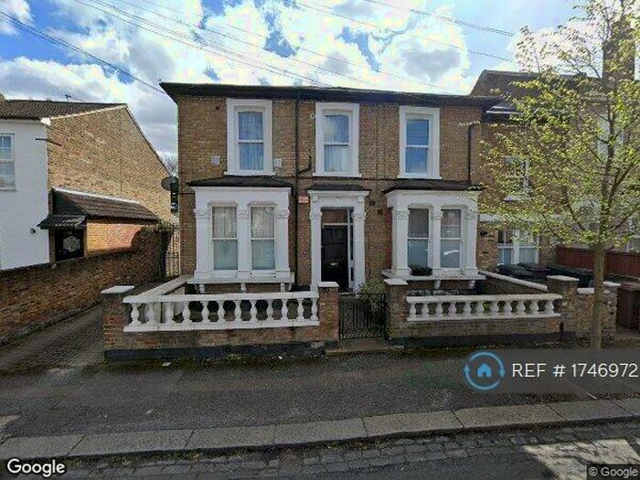 1 Bedroom Flat To Rent In Thornhill Road, London, E10