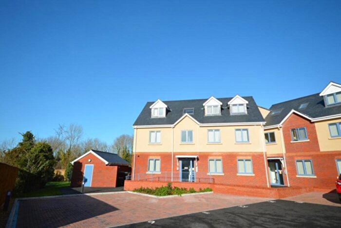 Flat To Rent In Weyhill Road, Andover, Hampshire, SP10