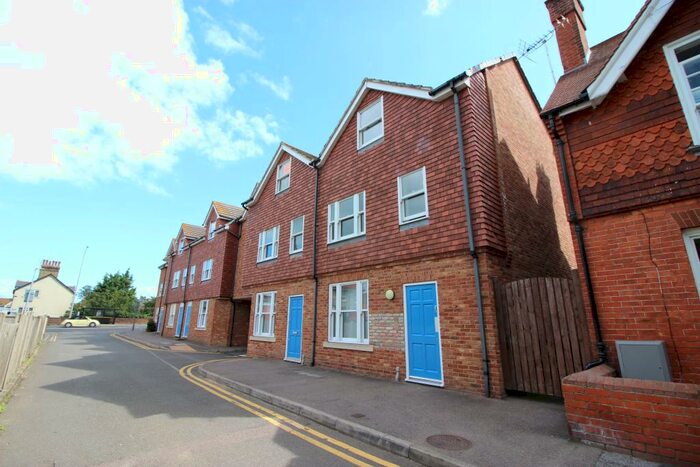 2 Bedroom Flat To Rent In Westgate, CT8