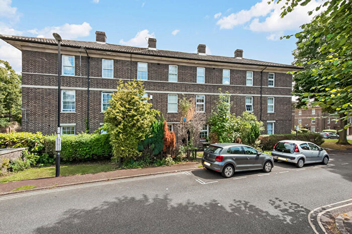 2 Bedroom Apartment To Rent In Ryculff Square, London, SE3