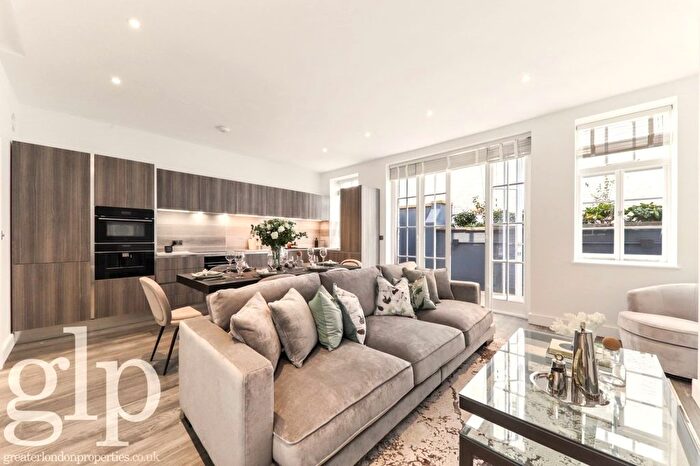 2 Bedroom Flat To Rent In Clarendon House, Strathearn Place, W2