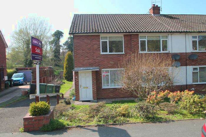 2 Bedroom Apartment To Rent In Grange Crescent, Halesowen, West Midlands, B63