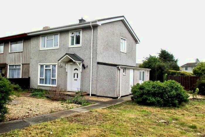 3 Bedroom Semi-Detached House To Rent In Portway, Bristol, BS11