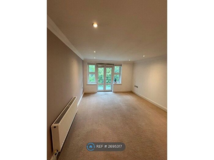 2 Bedroom Flat To Rent In Alumhurst Road, Bournemouth, BH4