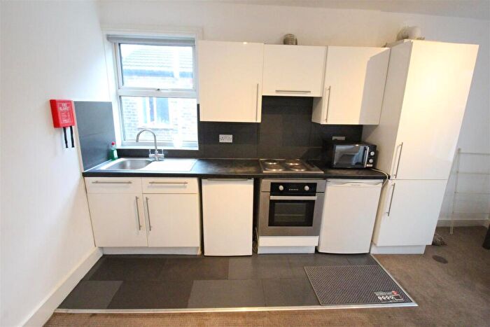 2 Bedroom Apartment To Rent In High Road Leytonstone, London, E11