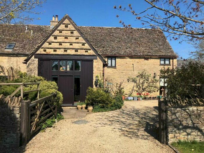 4 Bedroom Barn Conversion For Sale In Shilbrook Manor, Black Bourton, OX18