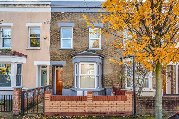 1 Bedroom Flat To Rent In Clinton Road, E7