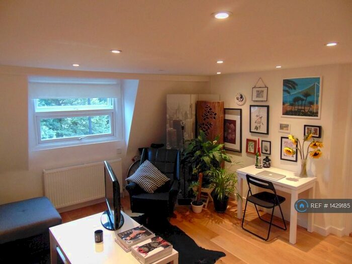 1 Bedroom Flat To Rent In Kenninghall Road, Hackney, E5