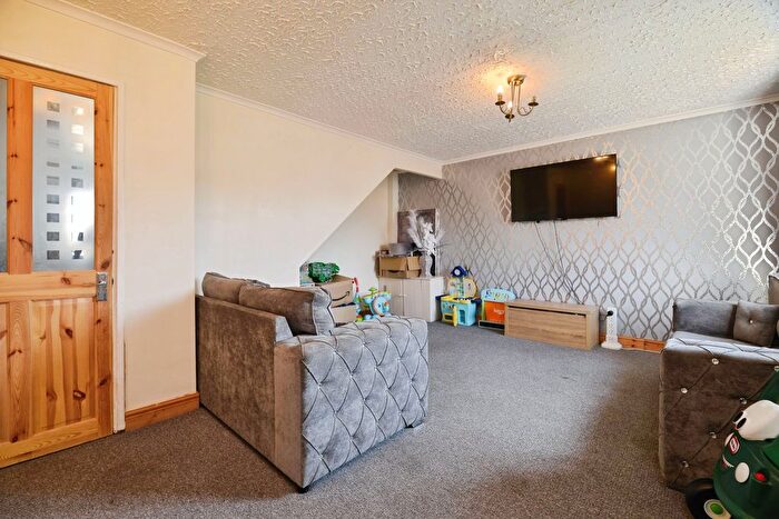 3 Bedroom Detached House For Sale In Oakley Walk, Middlesbrough, TS6