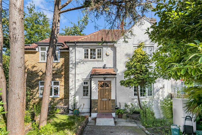 2 Bedroom Flat To Rent In London Road, Brentford, TW8