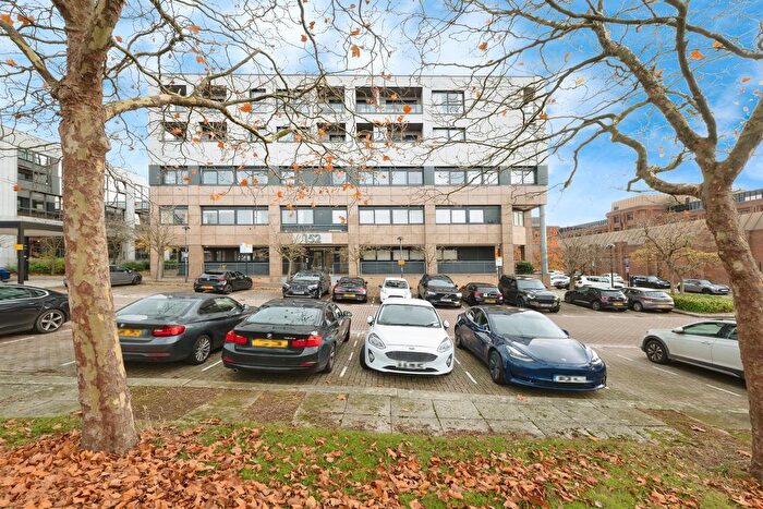 1 Bedroom Flat For Sale In Silbury Boulevard, Milton Keynes, MK9