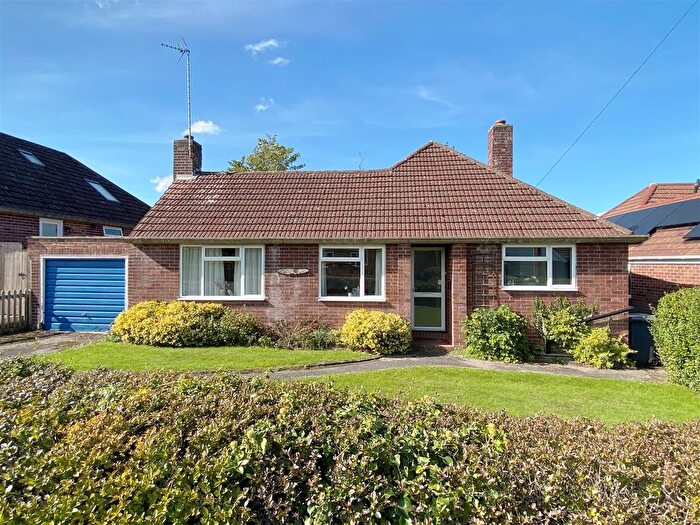 3 Bedroom Bungalow For Sale In Bruan Road, Newbury, RG14