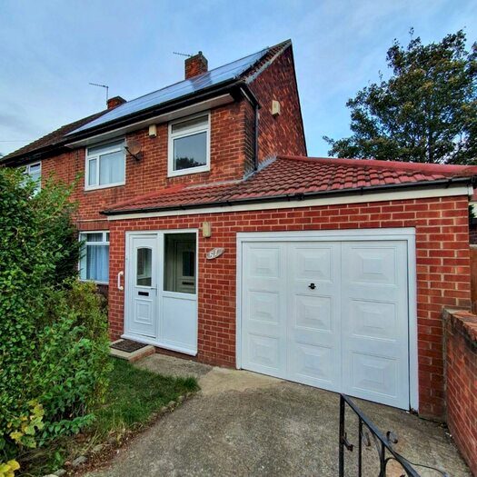 3 Bedroom Semi-Detached House To Rent In Wheatfield Grove, Longbenton, Newcastle Upon Tyne, Tyne And Wear, NE12