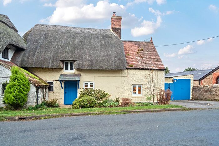 2 Bedroom Cottage For Sale In Abingdon Road, Abingdon, OX13