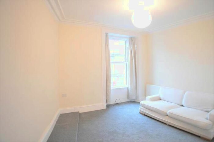 2 Bedroom Flat To Rent In Allan Street, Blairgowrie, PH10