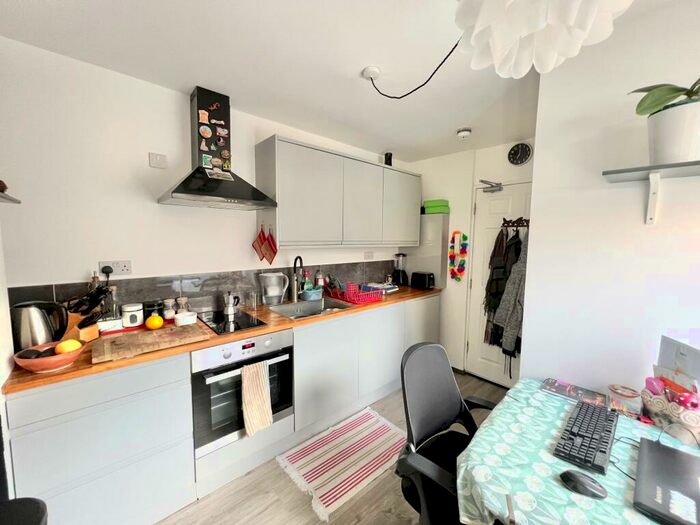Studio To Rent In Egremont Place, Brighton, BN2