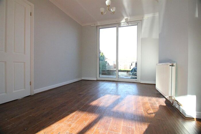 3 Bedroom Terraced House To Rent In Oakleigh Road, Uxbridge, UB10