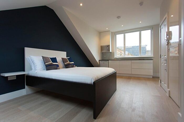 Studio To Rent In Room, Hornsey Road, Holloway, N7