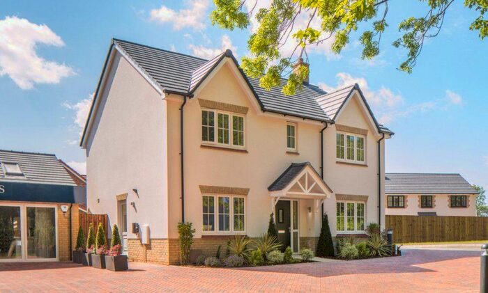 4 Bedroom Detached House For Sale In The Oaks, Sharnbrook, Bedford, MK44