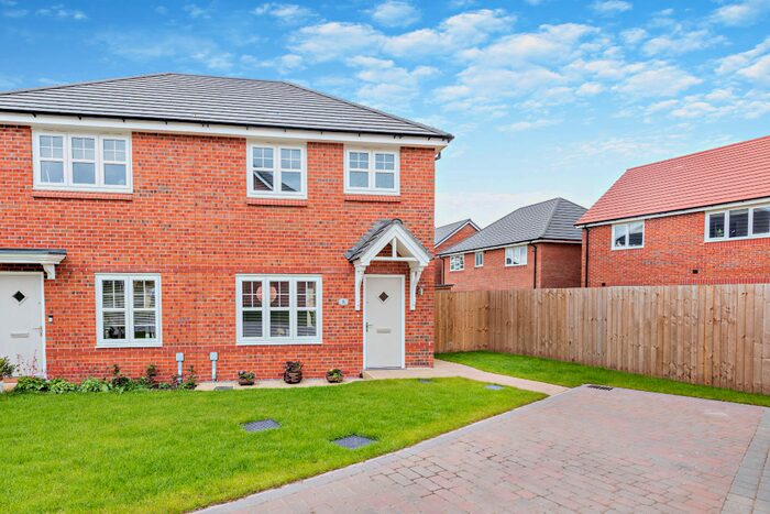 2 Bedroom Semi-Detached House For Sale In Llys Hen Reilffordd, St. Asaph, Denbighshire, LL17