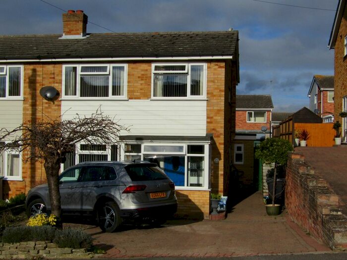 3 Bedroom Semi-Detached House To Rent In Fallowfield Close, Dovercourt, Harwich CO12