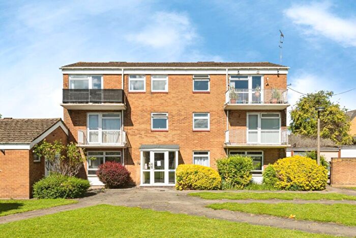 1 Bedroom Apartment For Sale In Hastoe Park, Aylesbury, HP20