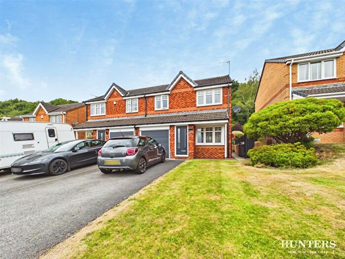 3 Bedroom Semi-Detached House For Sale In Mowlam Drive, Stanley, DH9