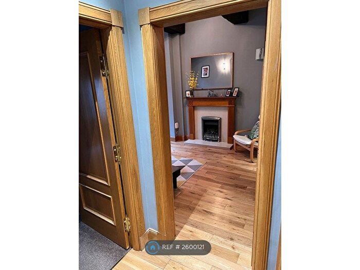 1 Bedroom Flat To Rent In Rossie Place, Edinburgh, EH7