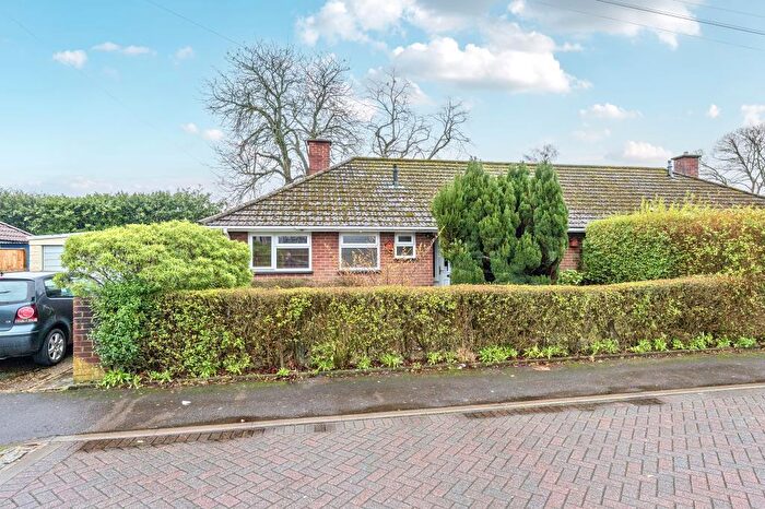 2 Bedroom Detached Bungalow For Sale In Newbury, Berkshire, RG14