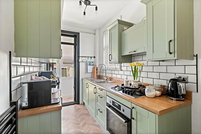 3 Bedroom End Of Terrace House For Sale In Dawson Road, Folkestone, CT19