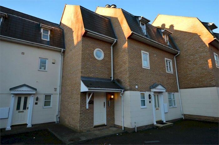 1 Bedroom Flat To Rent In Gresham Close, Brentwood, CM14