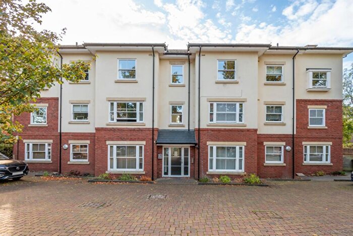 3 Bedroom Apartment To Rent In Westcote Road, Reading, RG30