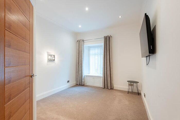 3 Bedroom Cottage For Sale In Hill Street, Strathmiglo, KY14